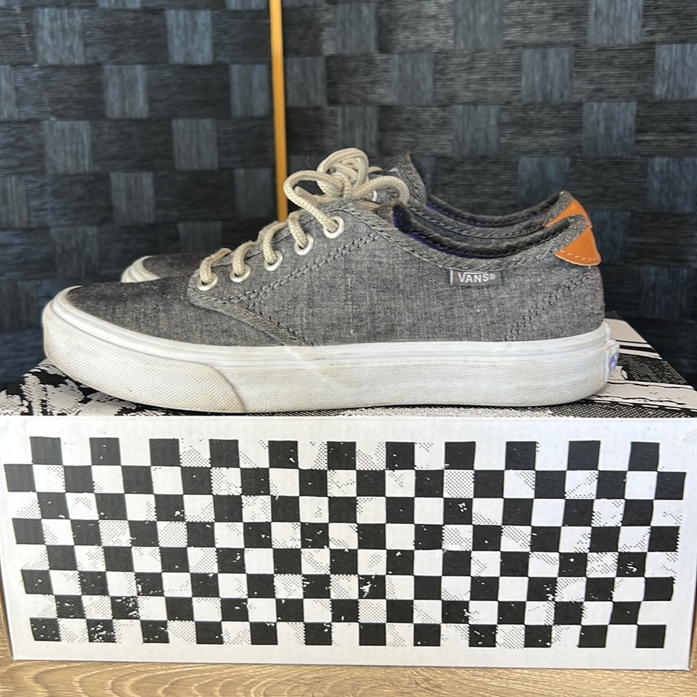 Lace up Vans (Size 7)